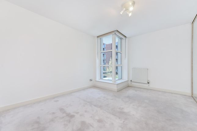 Terraced house to rent in Barrier Point Road, London