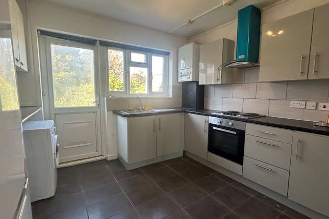 64, Wakemans Hill Avenue, London photo 3