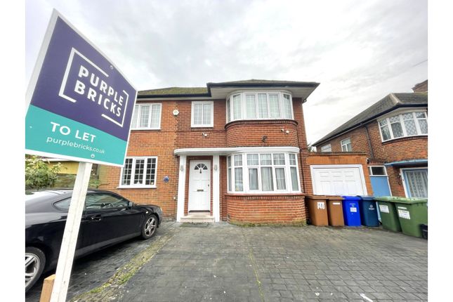 Thumbnail Detached house to rent in Wemborough Road, Stanmore
