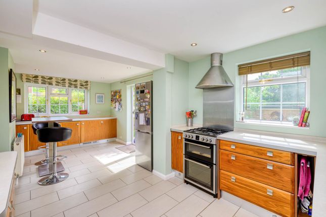 7, Pond End Road, Sonning Common photo 4