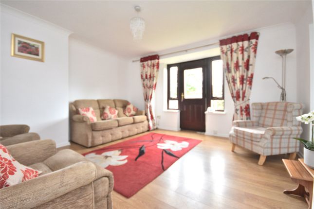 15, Ryedale Court, West Yorkshire photo 2