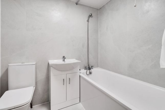 2 Yewtree Cottage, Marsh Green Road, Edenbridge photo 4