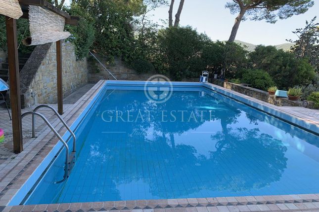 Villa for sale in Castiglione Della Pescaia, Grosseto, Tuscany