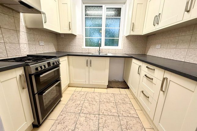 22 Therapia Road, London photo 5