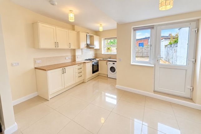 Walton Terrace, Woking photo 2
