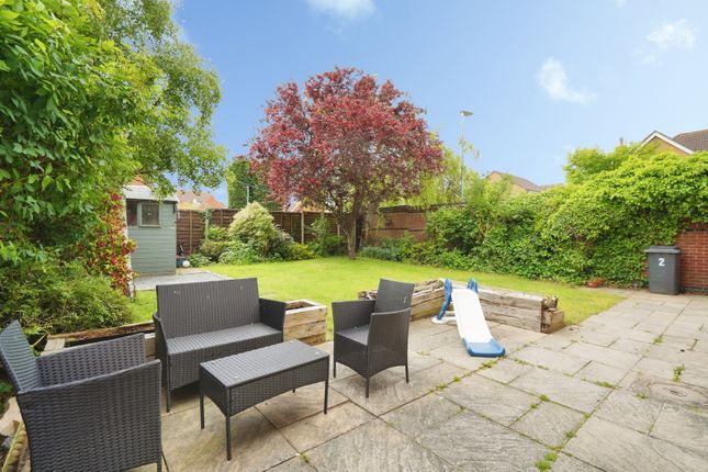 2, Sawbridge Close, Coalville photo 4