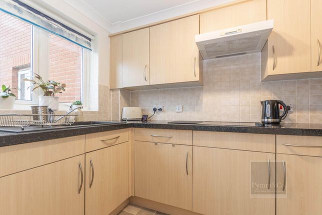 64, Warminger Court, Norwich photo 4