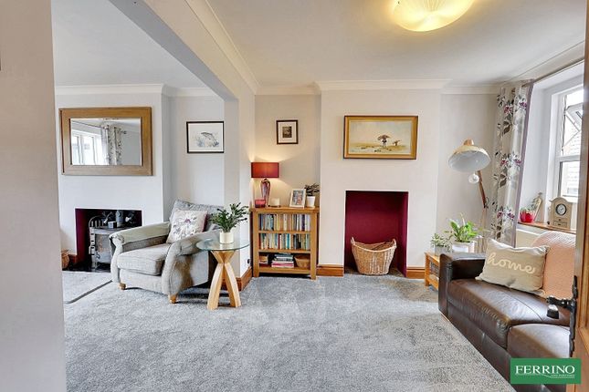 76 Allaston Road, (4 Beds - Lovely Garden Room), Lydney photo 3