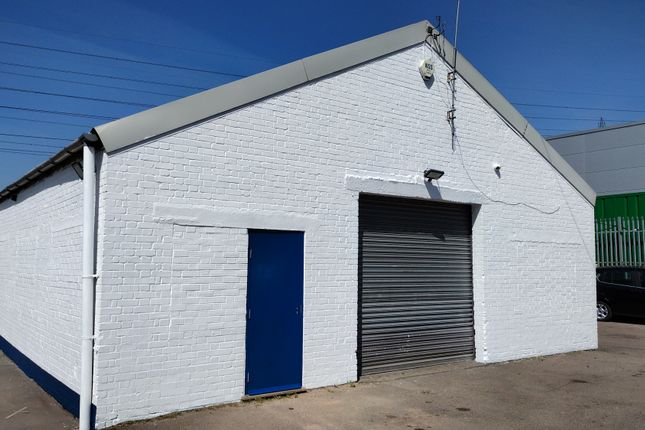 Warehouse to let in Manor Road, West Thurrock