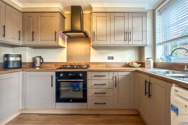 3, St. Anthonys Way, Littlehampton photo 4