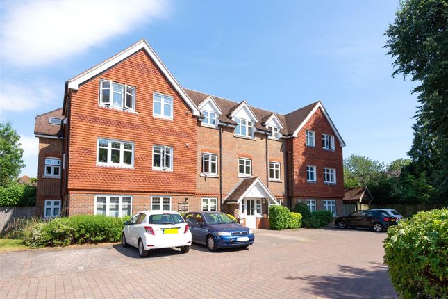 Thumbnail Flat to rent in Chestnut Court, 60 Bonehurst Road, Horley, Surrey