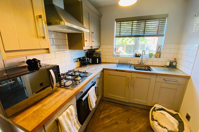 3, Teasel Drive, Swadlincote photo 4