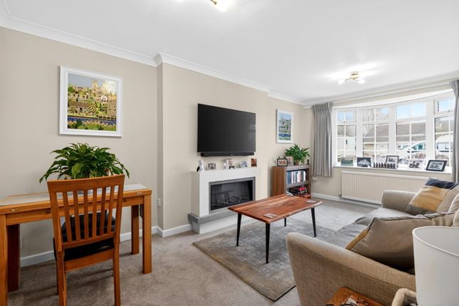 3, Ryecroft Close, York photo 2