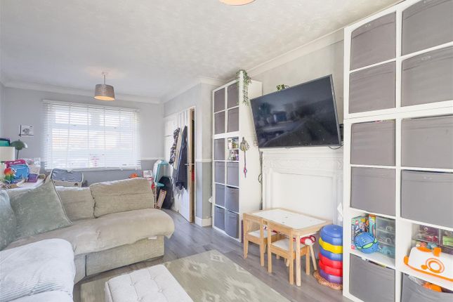28, Wasdale Road, Wakefield photo 2