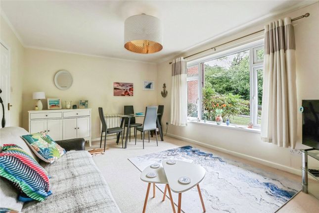 Flat 2 Bellmoor,, Portarlington Road, Bournemouth photo 2