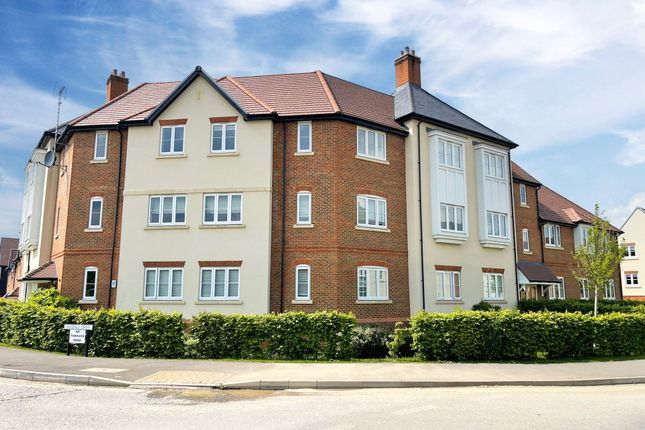 Thumbnail Flat for sale in Buddery Close, Warfield, Bracknell, Berkshire