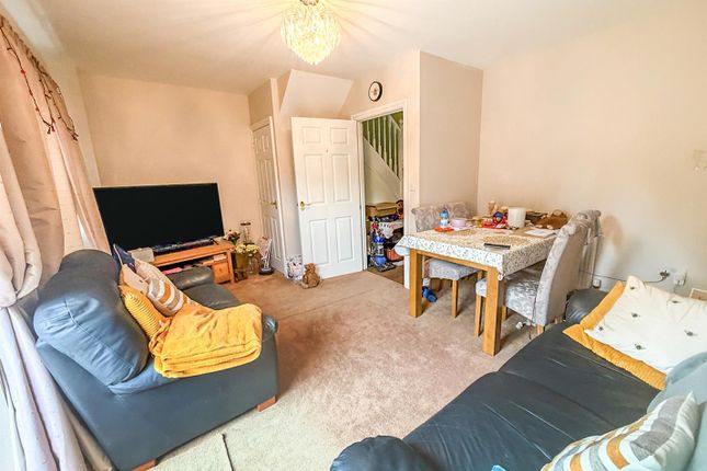 7, Sage Court, Maidstone photo 3