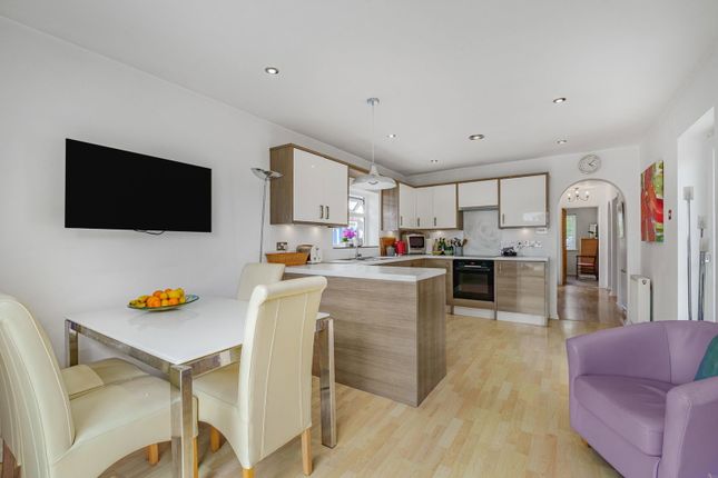 33, Warden Hill Road, Cheltenham photo 4