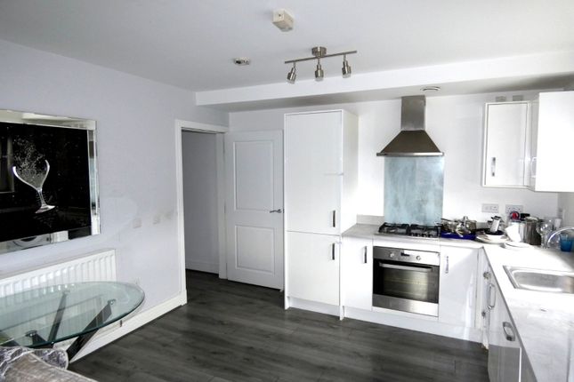 2/3, 11, Mulberry Crescent, Renfrewshire photo 3