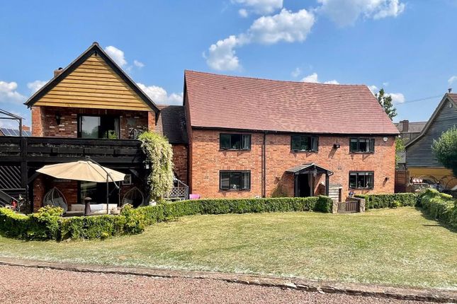 Thumbnail Barn conversion for sale in Dinedor, Hereford