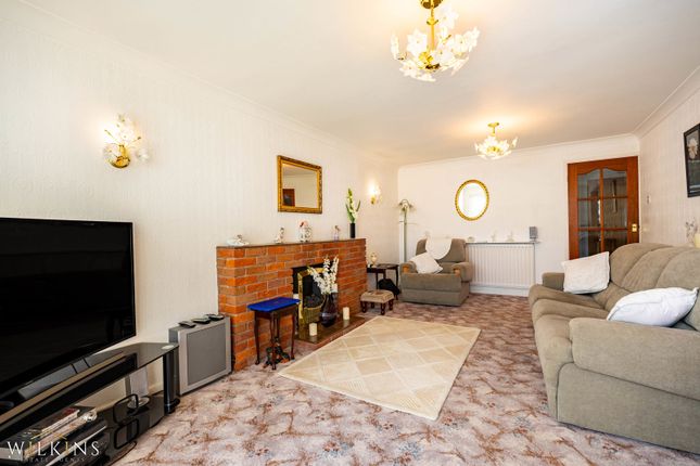 7, Claremont Close, Bedworth photo 4