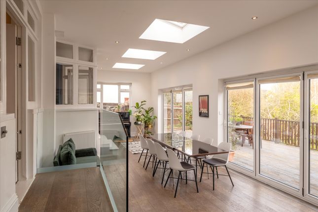 104, Christchurch Avenue, London photo 3