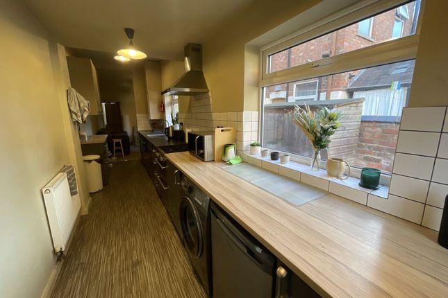 Terraced house to rent in Tyndale Street, Leicester, Leicestershire