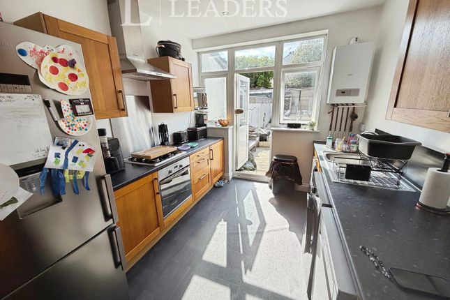 11, Folkestone Road, Hampshire photo 3