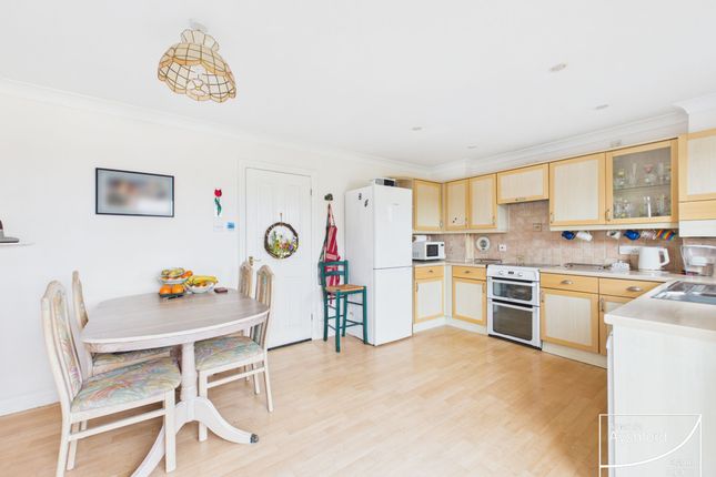 32 Tallow Wood Close, Paignton photo 3