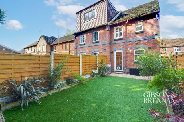 End terrace house for sale in Bunting Lane, Billericay