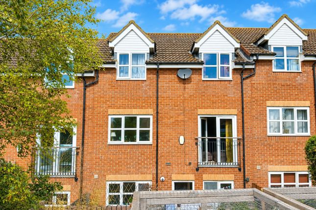 5, Chestnut Drive, Kettering photo 2