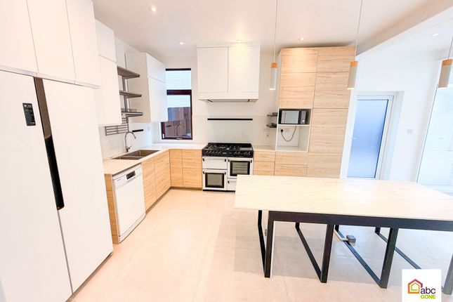 20 New Road, London photo 3