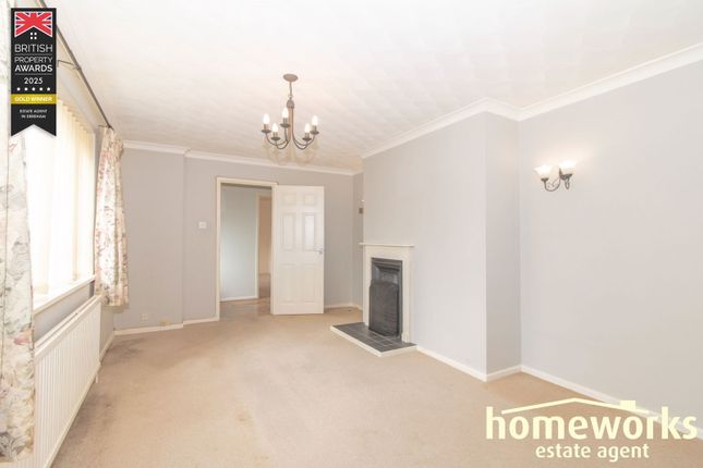 13, Rayners Way, Dereham photo 3