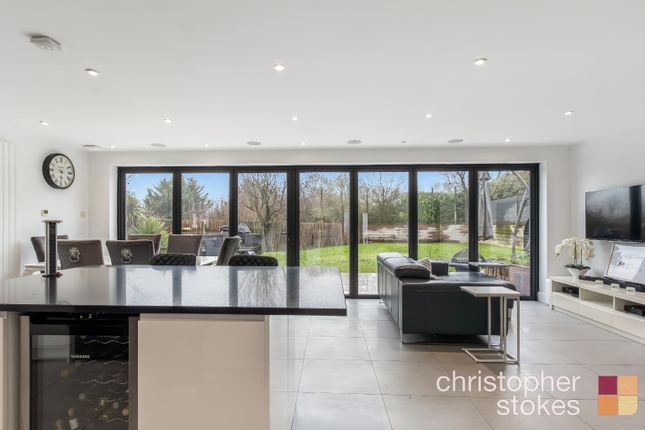 9 Poets Gate, Cheshunt, Hertfordshire photo 4