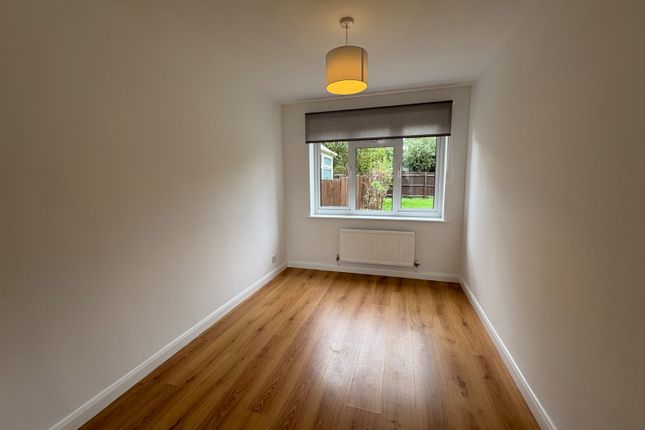 9, Parkstone Close, Nottingham photo 5