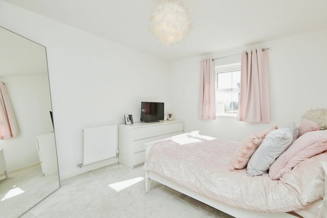 Flat for sale in Woodsford Drive, Derby, Derbyshire