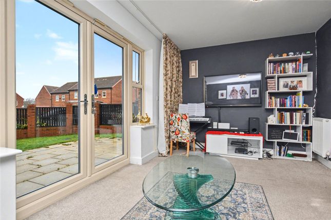 7, Asket Drive, Leeds photo 3