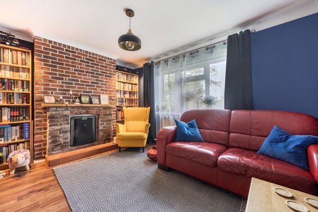 Longwater Road, Wokingham photo 3