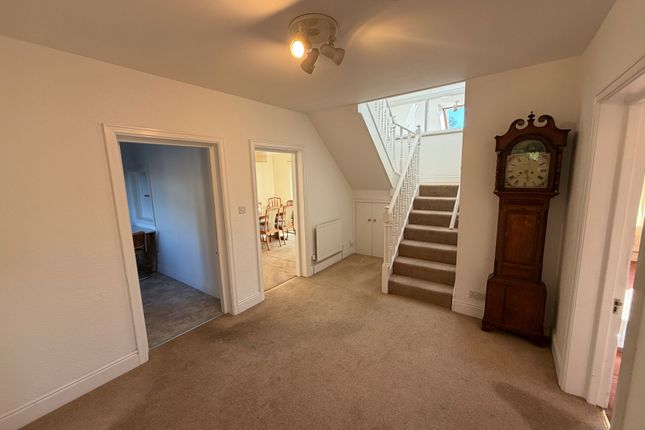 12 Greenaway Lane, Matlock photo 3