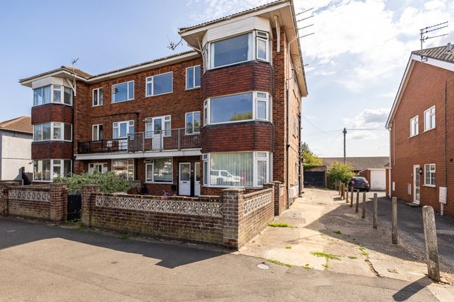 6-bed flat on 56, Castleton Boulevard, Skegness, £375,000