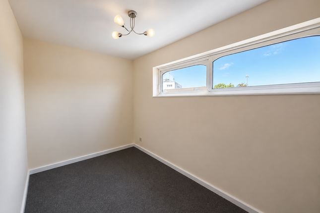 87, Coventry photo 2