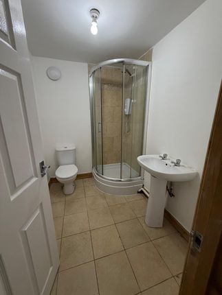 Flat 3, 2, Glantawe Street, Swansea photo 5
