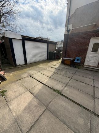 89, Sheridan Street, Bradford photo 3