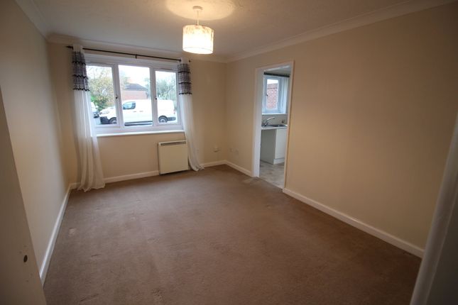Longparish Court, Walled Meadow Andover Hants photo 2