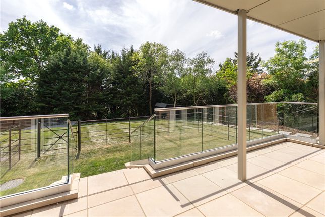 2 Hurley House, 9, Leigh Court Close, Cobham photo 3