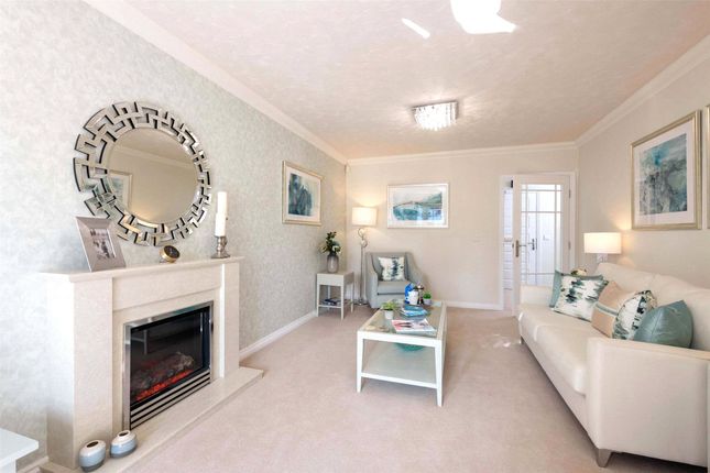 Thumbnail Flat for sale in Prices Lane, Reigate, Surrey