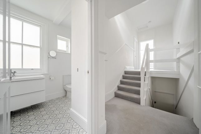 Top Floor Flat, 19, Arundel Road, East Sussex photo 3