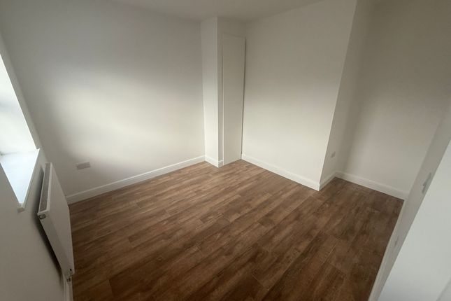 Apt 8, Crewe photo 3