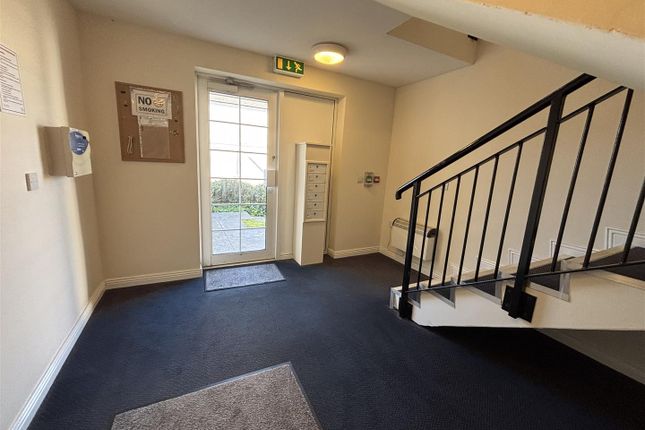 2, Bryntirion, Llanelli photo 4
