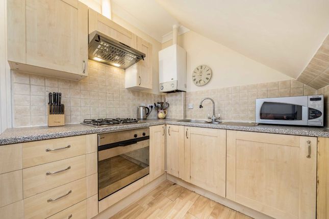 Flat 8, 58, Theobalds Road, London photo 3